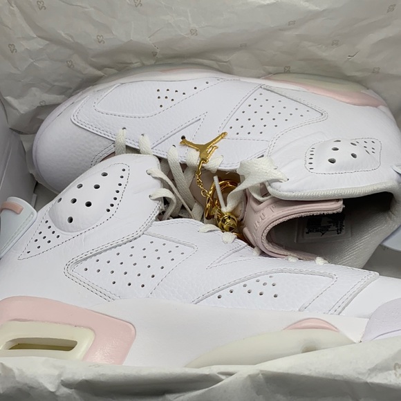 women's air jordan retro -gold hoops-